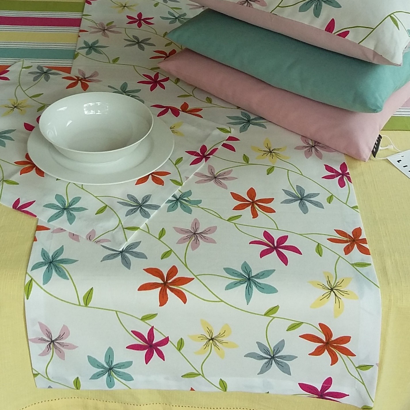 Namizni tekač 45x150 Linum LYRA